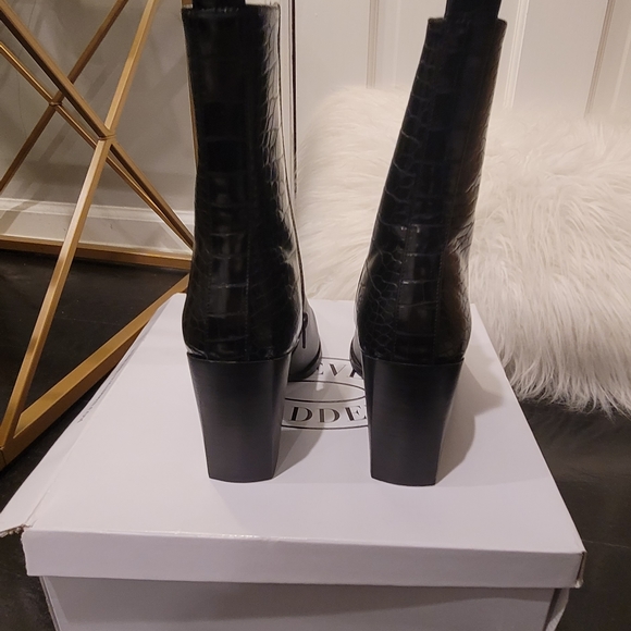 Steve Madden Block Heel Boots Booties Size 8 - Picture 3 of 6